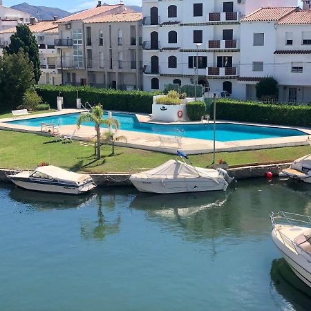 Port Sotavent 2C - Apartamento En La Marina De Empuriabrava - Piscina Comunitaria, - Parking - Vistas Al Canal - Cerca Centro Y Playa Eksteriør billede